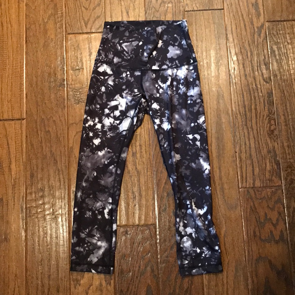 Lululemon crop leggings